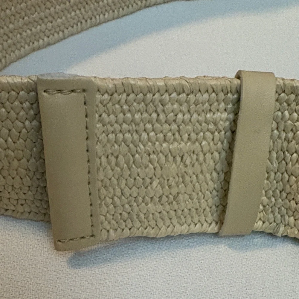 Woven Cream Wide Women’s Belt with Brown Woven Straw-Look Buckle